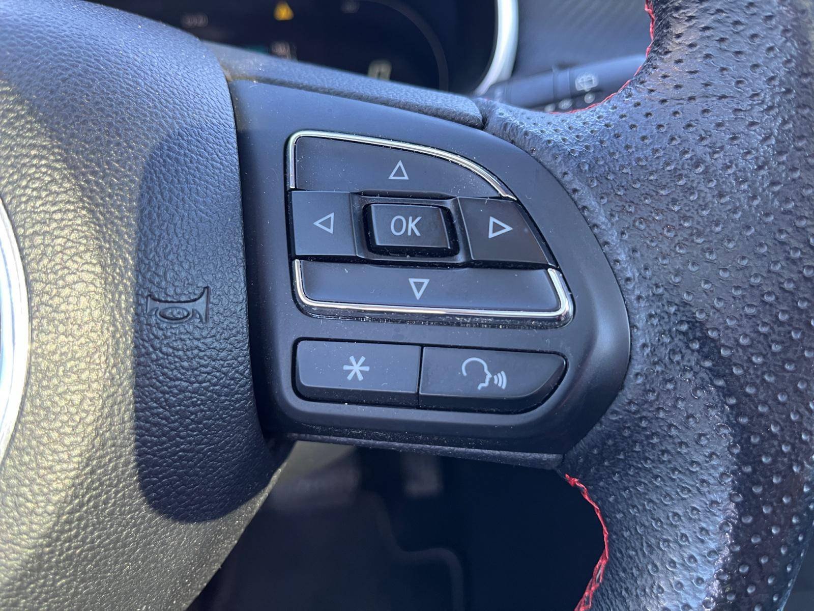 Image MG ZS EV Luxury   156 ch 