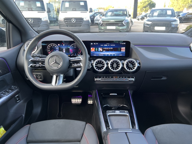 Image Mercedes-Benz CLASSE B 200 d AMG Line  Classe B 200 d AMG Line