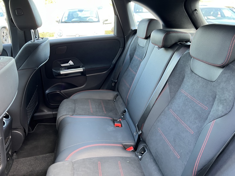 Image Mercedes-Benz CLASSE B 200 d AMG Line  Classe B 200 d AMG Line