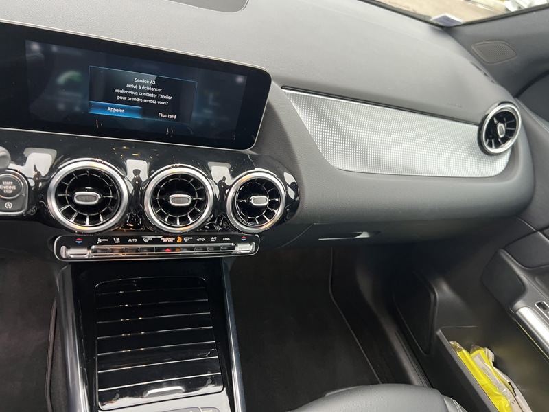 Image Mercedes-Benz GLA 200 d Progressive Line  GLA 200 CDI SENSATION 7G-DCT