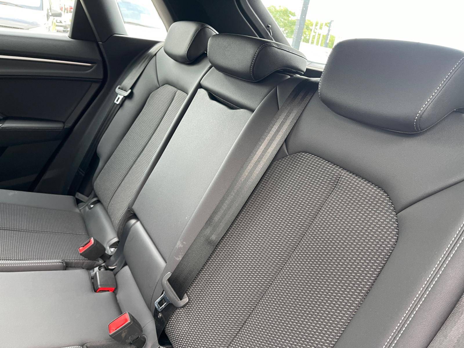 Image Audi Q3 35 TDI S line  2.0 150 ch S-tronic7