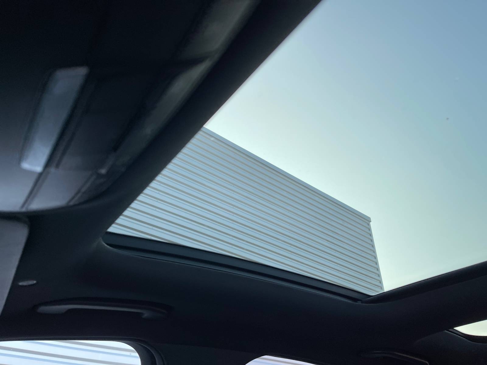 Image Mercedes-Benz CLASSE C BERLINE Classe C 300 de Berline AMG Line  C300 DE 9G-TRONIC AMG LINE