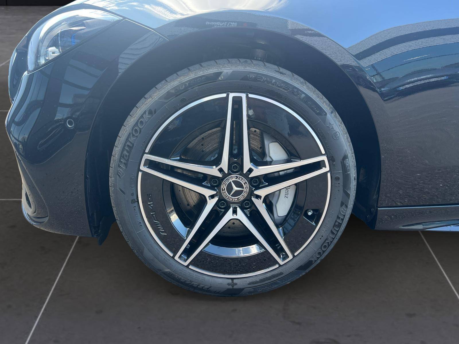 Image Mercedes-Benz CLASSE C BERLINE Classe C 300 de Hybrid EQ Berline AMG Line  Classe C 300 d e Hybrid EQ Berline AMG Line