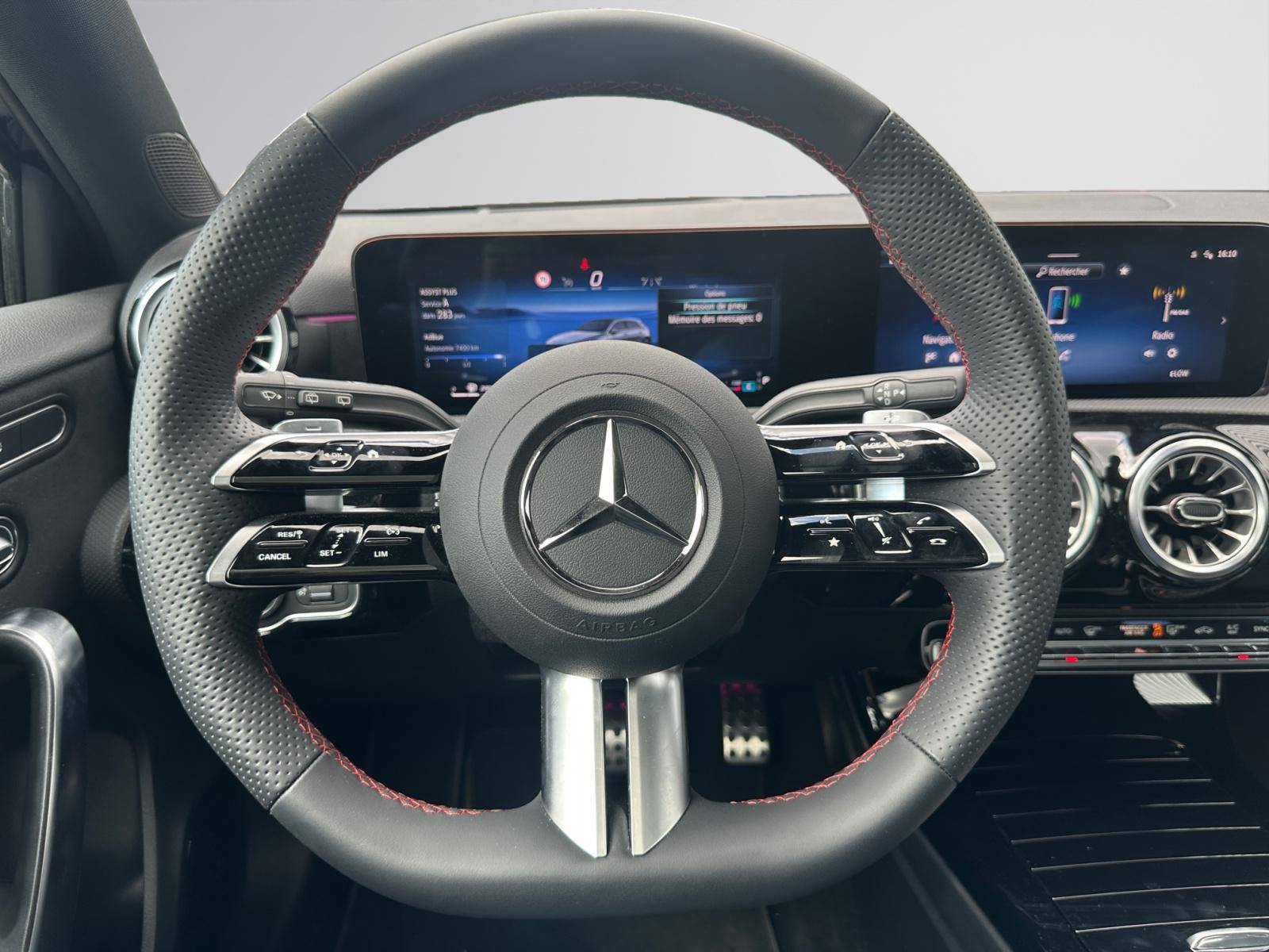 Image Mercedes-Benz CLASSE A 200 d AMG Line  Classe A 200 d AMG Line