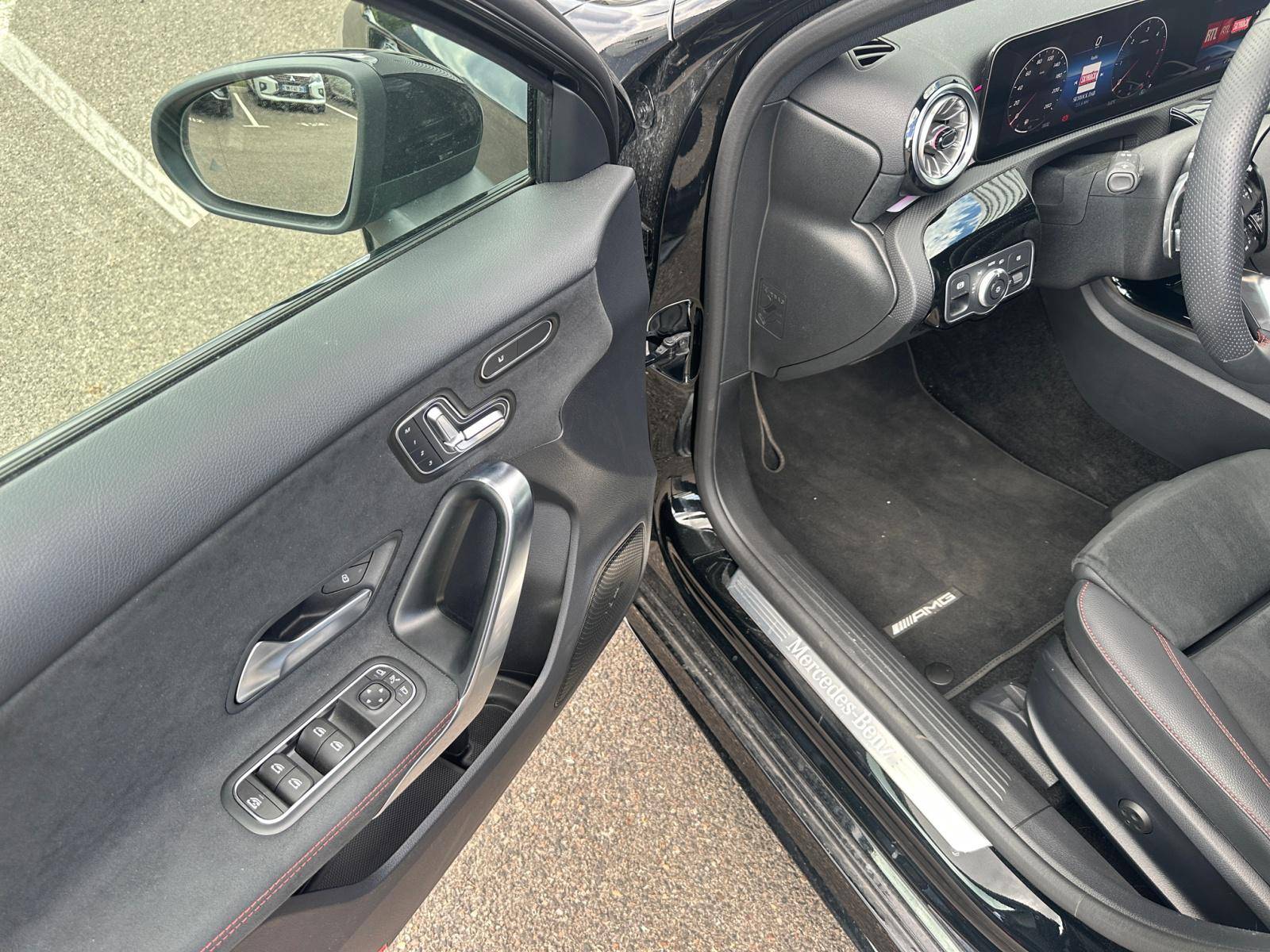 Image Mercedes-Benz CLASSE A 200 d AMG Line  Classe A 200 d AMG Line