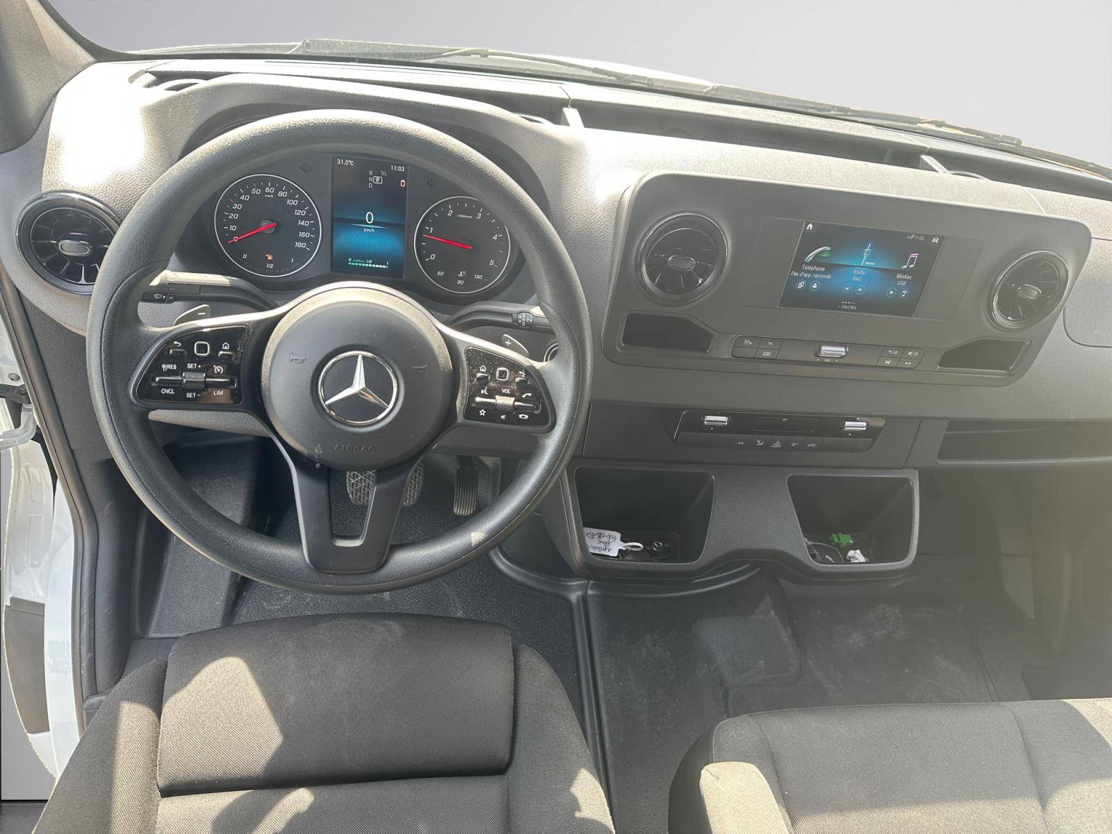 Image Mercedes-Benz SPRINTER 315 CDI Fourgon Toit sureleve Long  SPRINTER FGN 315 CDI 43 3.5T RWD FIRST