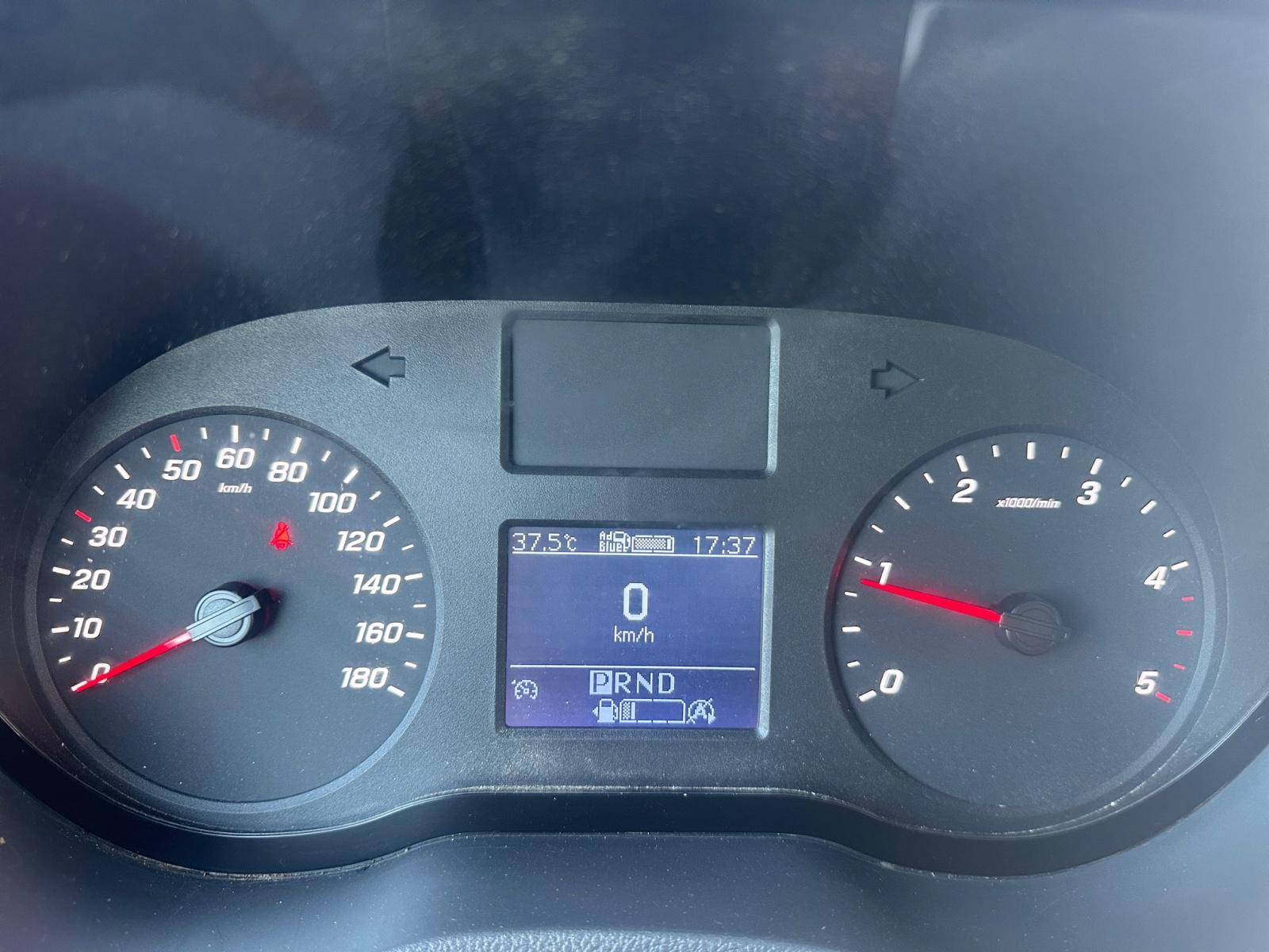 Image Mercedes-Benz SPRINTER 315 CDI Fourgon Toit sureleve Standard  SPRINTER 315 FG 37 3,5T FIRST