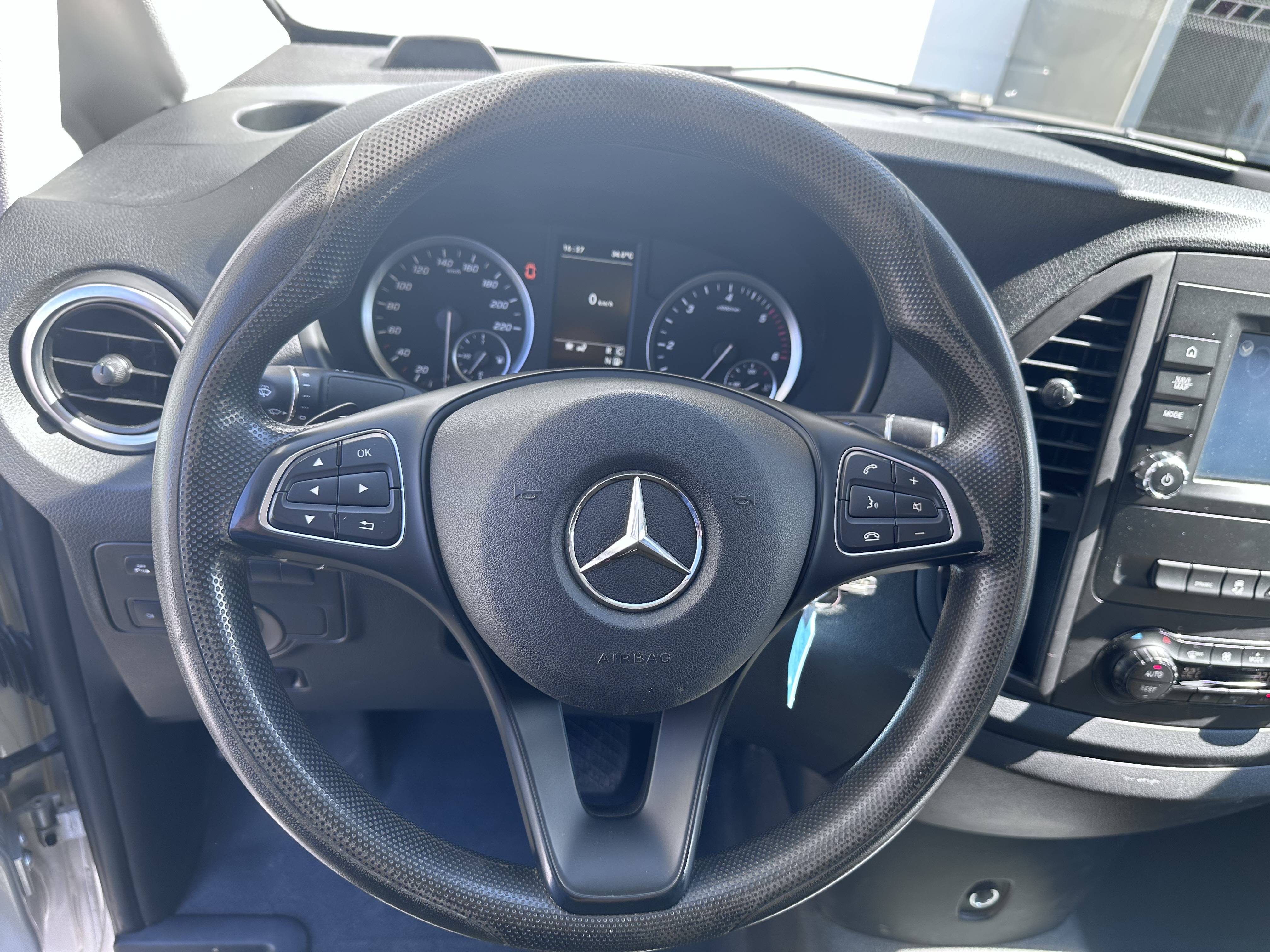 Image Mercedes-Benz VITO 119 CDI Fourgon Long  VITO FOURGON 119 CDI LONG BVA RWD PRO