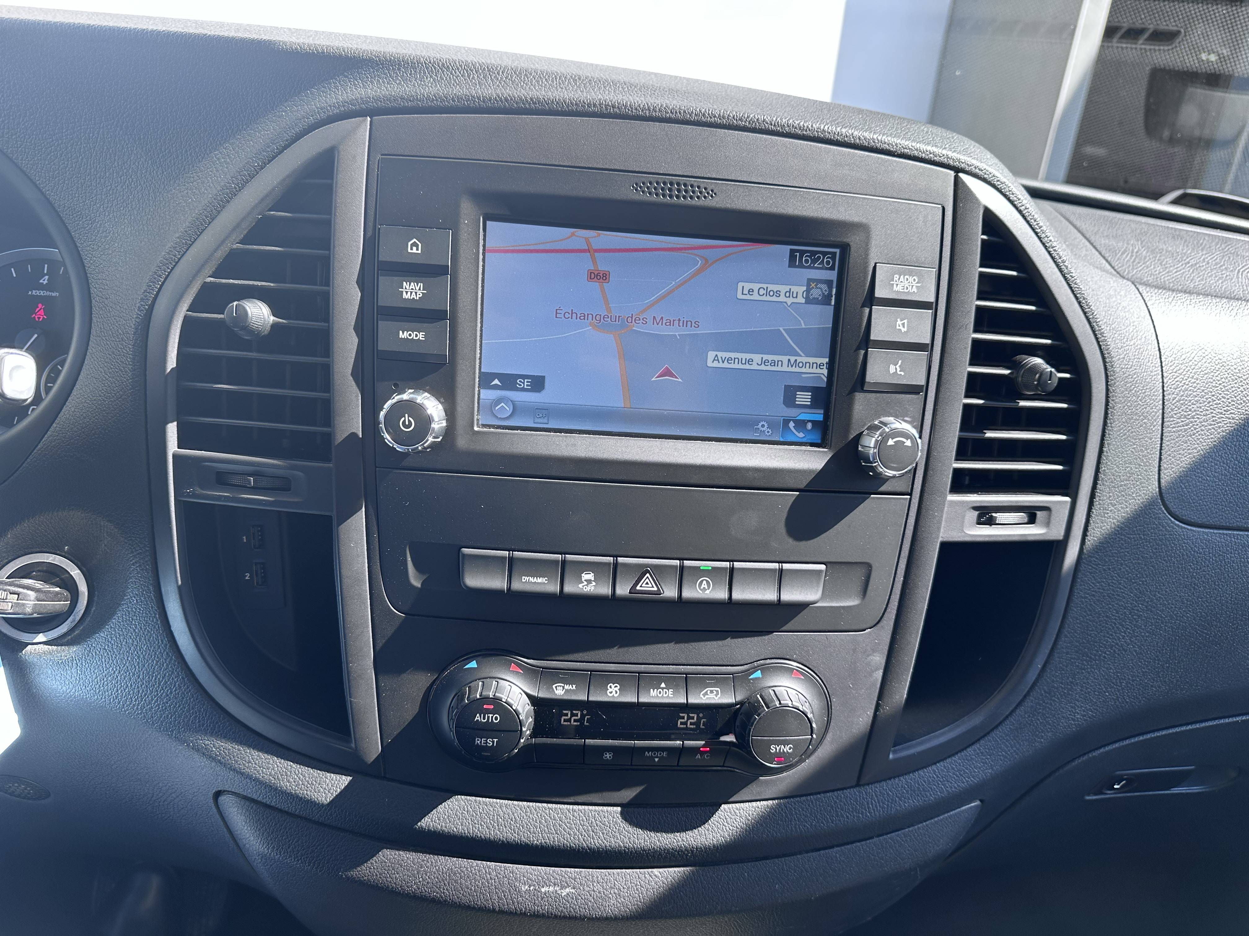 Image Mercedes-Benz VITO 119 CDI Fourgon Long  VITO FOURGON 119 CDI LONG BVA RWD PRO