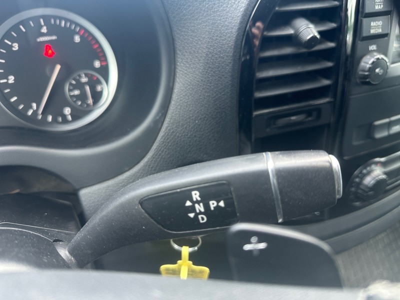 Image Mercedes-Benz VITO 114 CDI Fourgon Compact  VITO FOURGON 114 CDI COMPACT BVA RWD SELECT