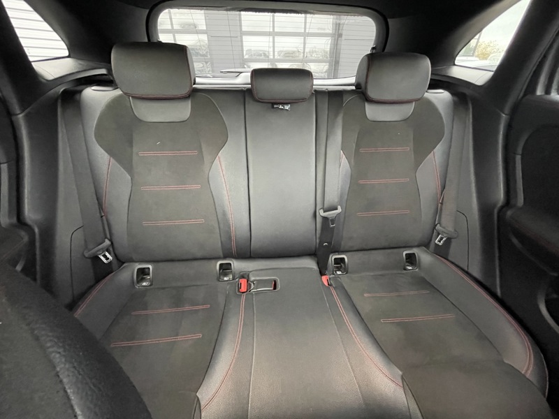 Image Mercedes-Benz GLA 200 d AMG Line  