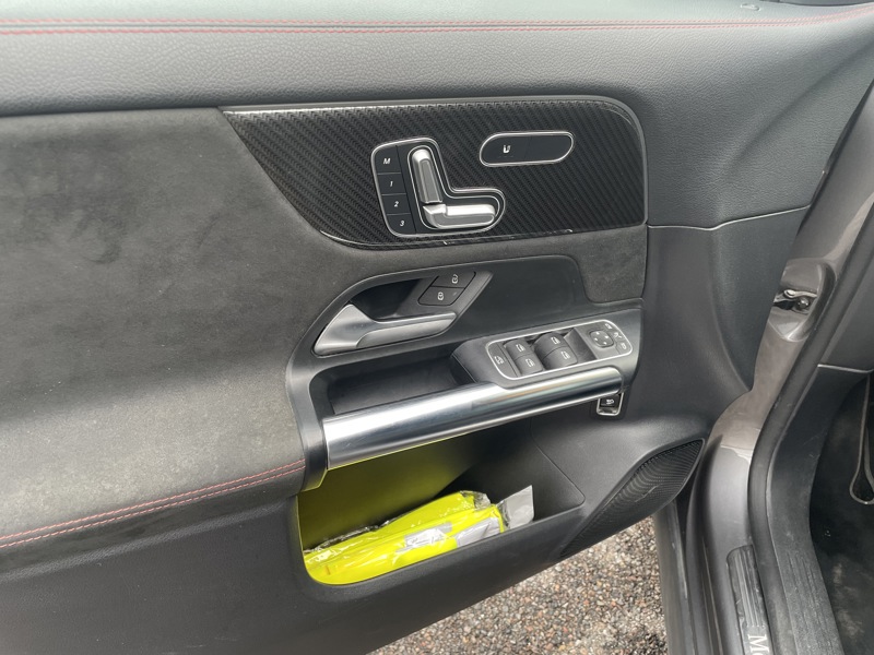 Image Mercedes-Benz GLA 200 d AMG Line  