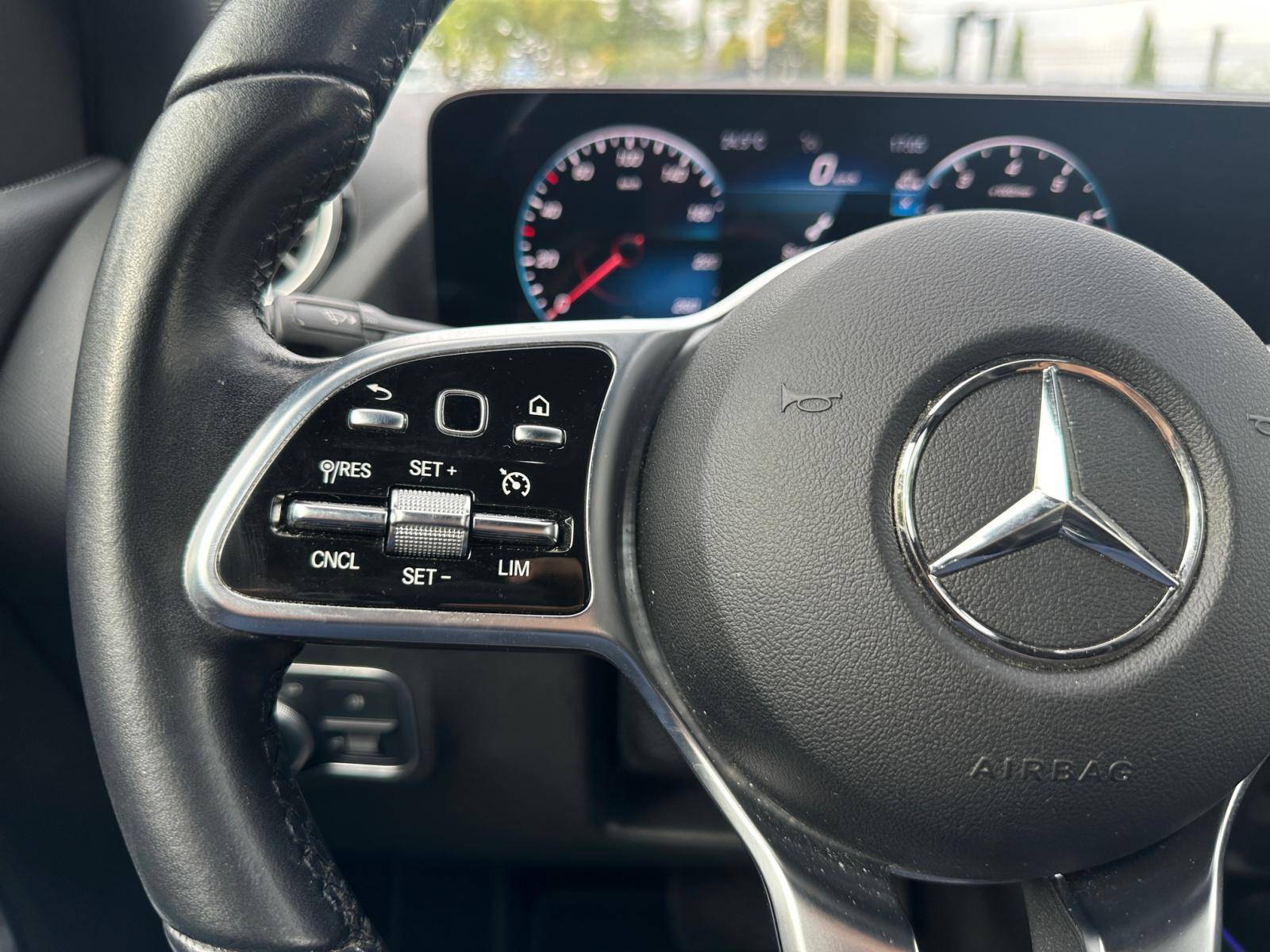 Image Mercedes-Benz CLASSE B 180 Progressive Line Edition  Classe B 180 7G-DCT Progressive Line Edition