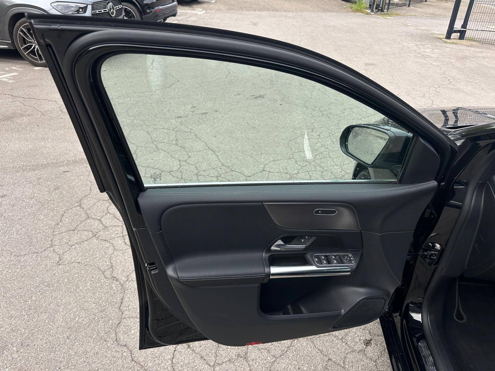 Image Mercedes-Benz CLASSE B 180 Progressive Line Edition  Classe B 180 7G-DCT Progressive Line Edition