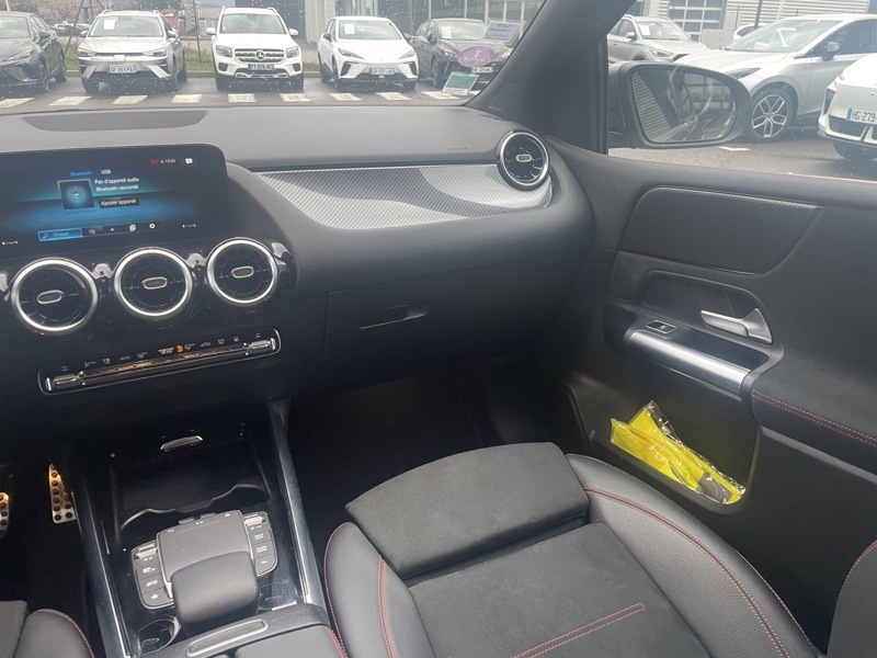 Image Mercedes-Benz CLASSE B 250 e AMG Line  