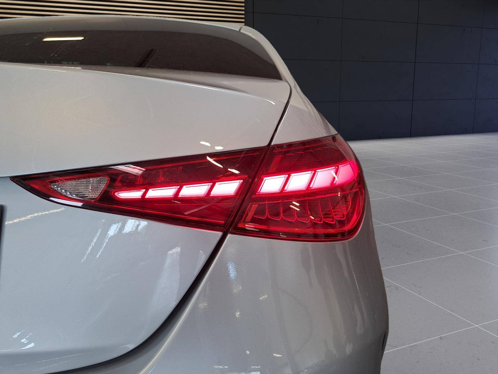 Image Mercedes-Benz CLASSE C BERLINE Classe C 300 e Hybrid EQ Berline AMG Line  Classe C 300 d e Hybrid EQ Berline AMG Line