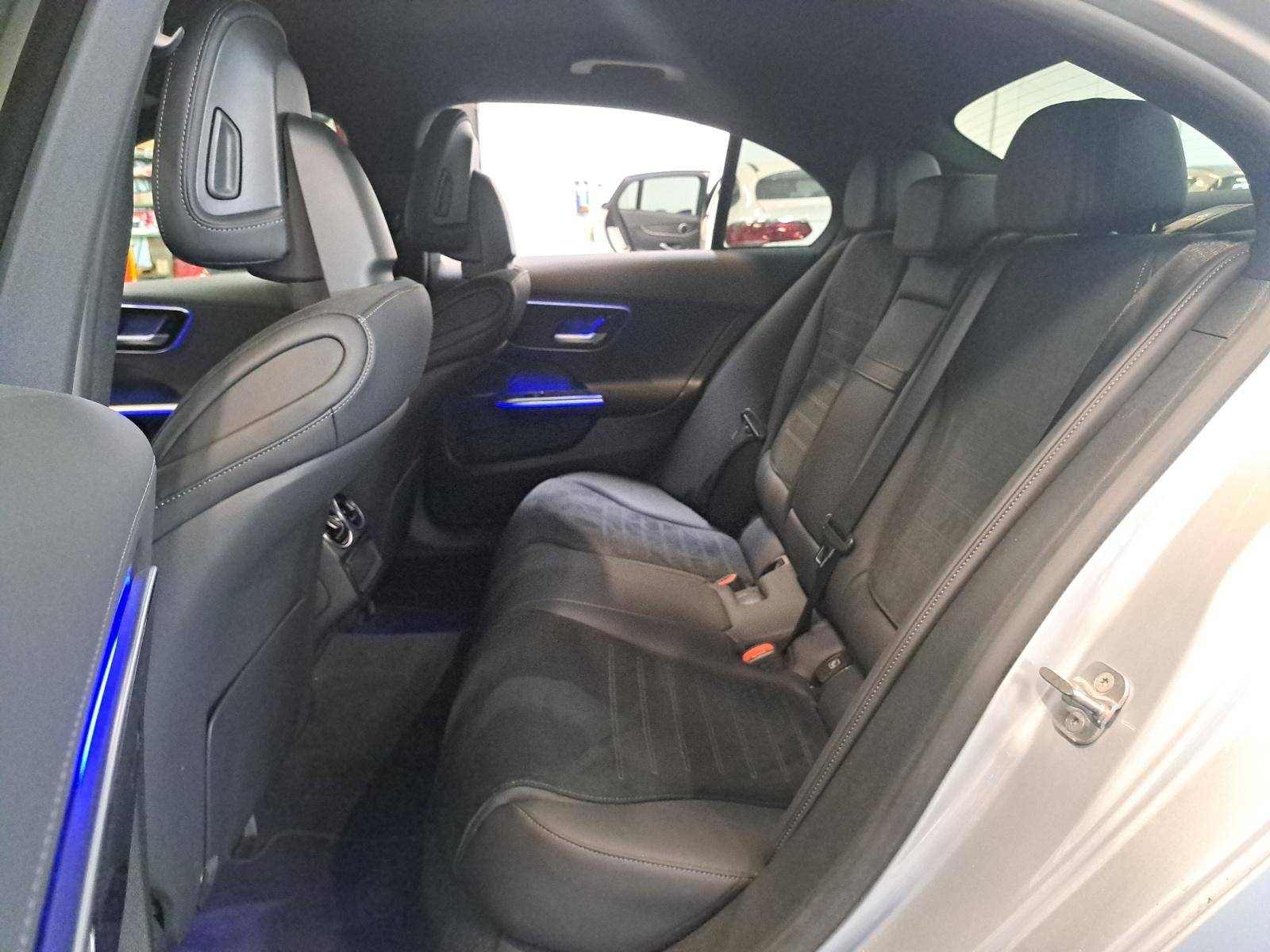 Image Mercedes-Benz CLASSE C BERLINE Classe C 300 e Hybrid EQ Berline AMG Line  Classe C 300 d e Hybrid EQ Berline AMG Line