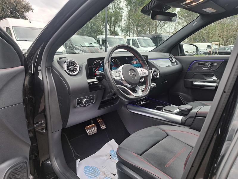 Image Mercedes-Benz GLA 200 AMG Line  