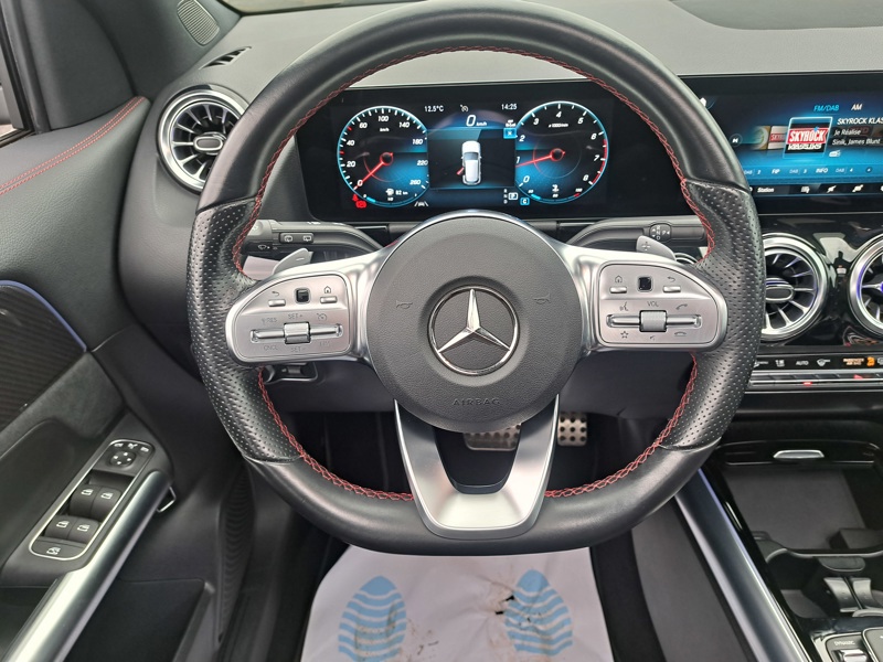 Image Mercedes-Benz GLA 200 AMG Line  