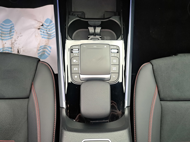 Image Mercedes-Benz GLA 200 AMG Line  