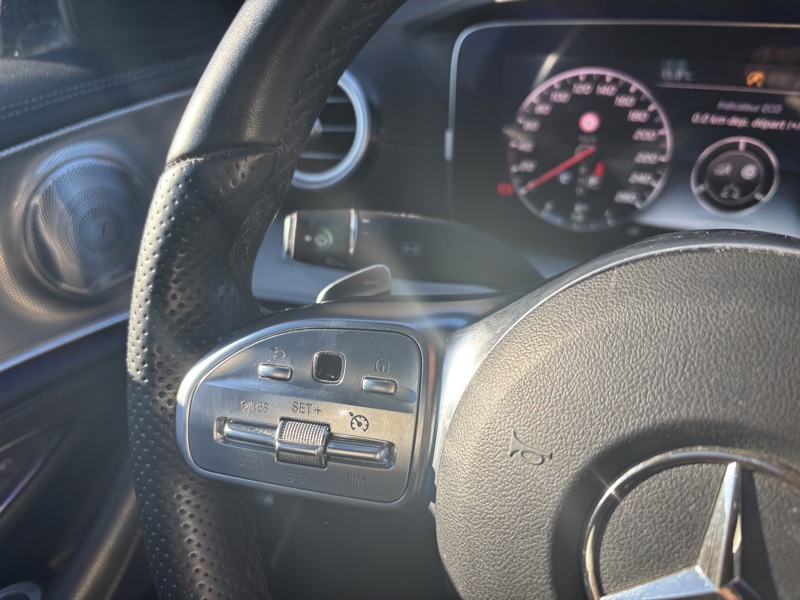 Image Mercedes-Benz CLASSE E BERLINE E 220 d Berline Sportline  Classe E 220 d 9G-Tronic Fascination