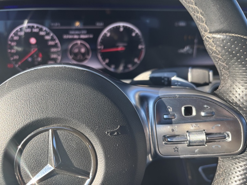 Image Mercedes-Benz CLASSE E BERLINE E 220 d Berline Sportline  Classe E 220 d 9G-Tronic Fascination