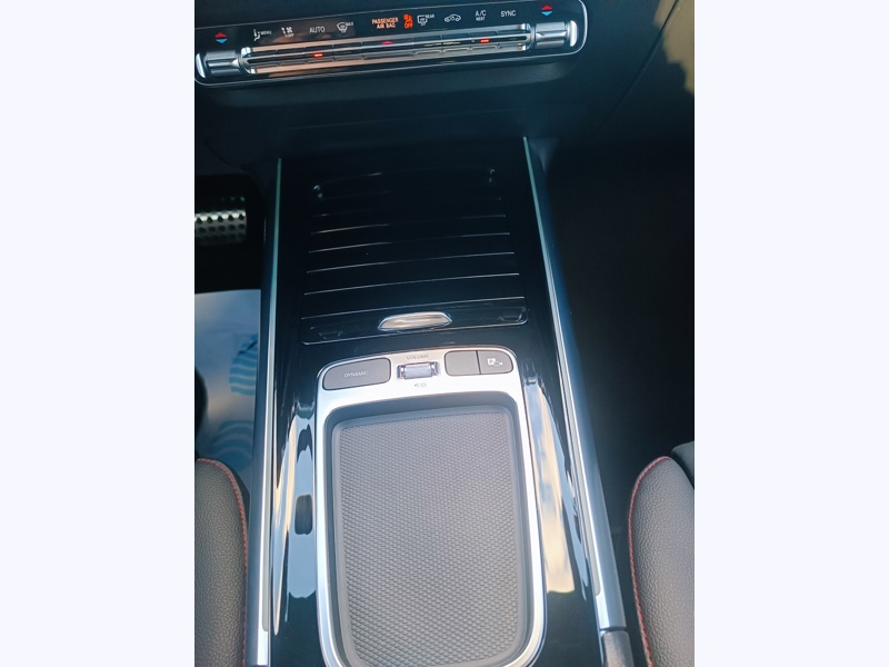 Image Mercedes-Benz GLA 200 d AMG Line  