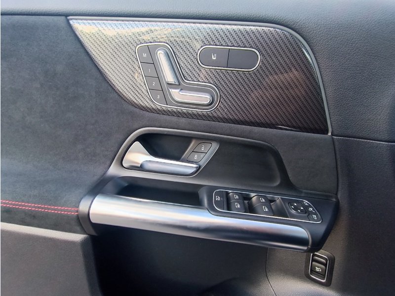 Image Mercedes-Benz GLA 200 d AMG Line  