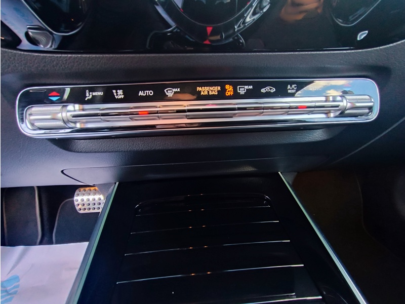 Image Mercedes-Benz GLA 200 d AMG Line  