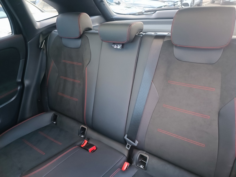 Image Mercedes-Benz GLA 200 d AMG Line  