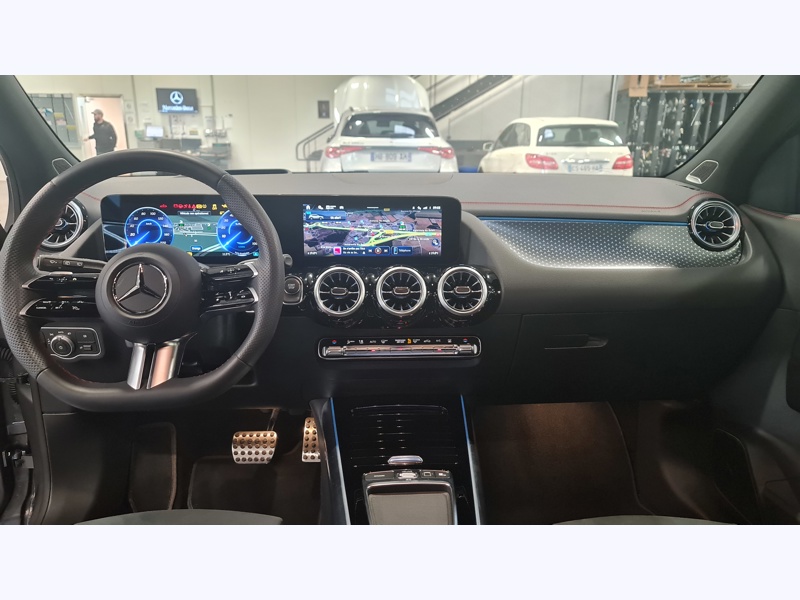 Image Mercedes-Benz EQA 250+ AMG Line  EQA 250+ AMG Line