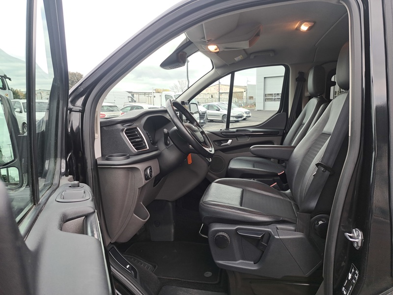 Image Ford TRANSIT/TOURNEO CUSTOM COMBI 320 L1 Tourneo Sport  2.0 185 ch BVA6