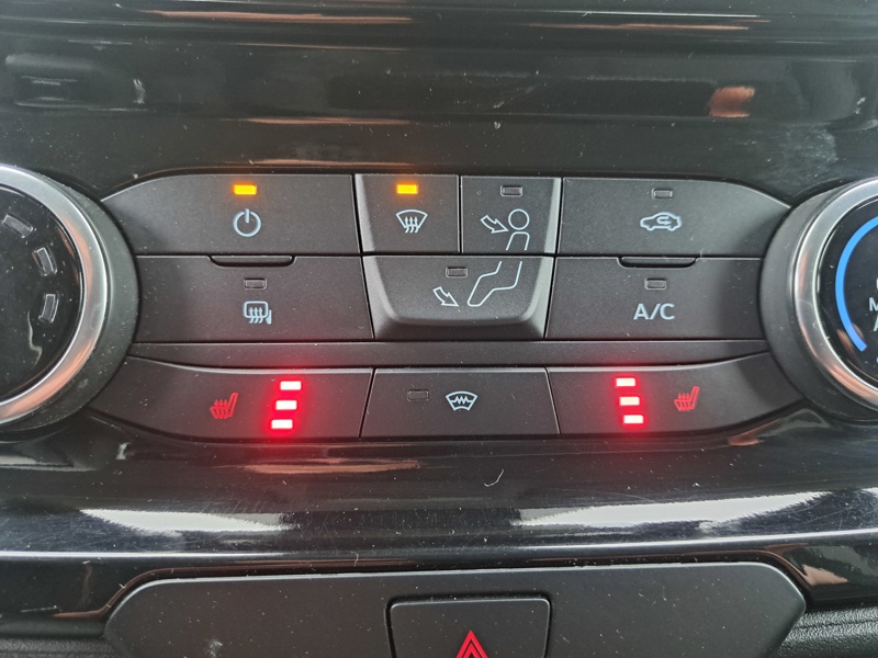 Image Ford TRANSIT/TOURNEO CUSTOM COMBI 320 L1 Tourneo Sport  2.0 185 ch BVA6