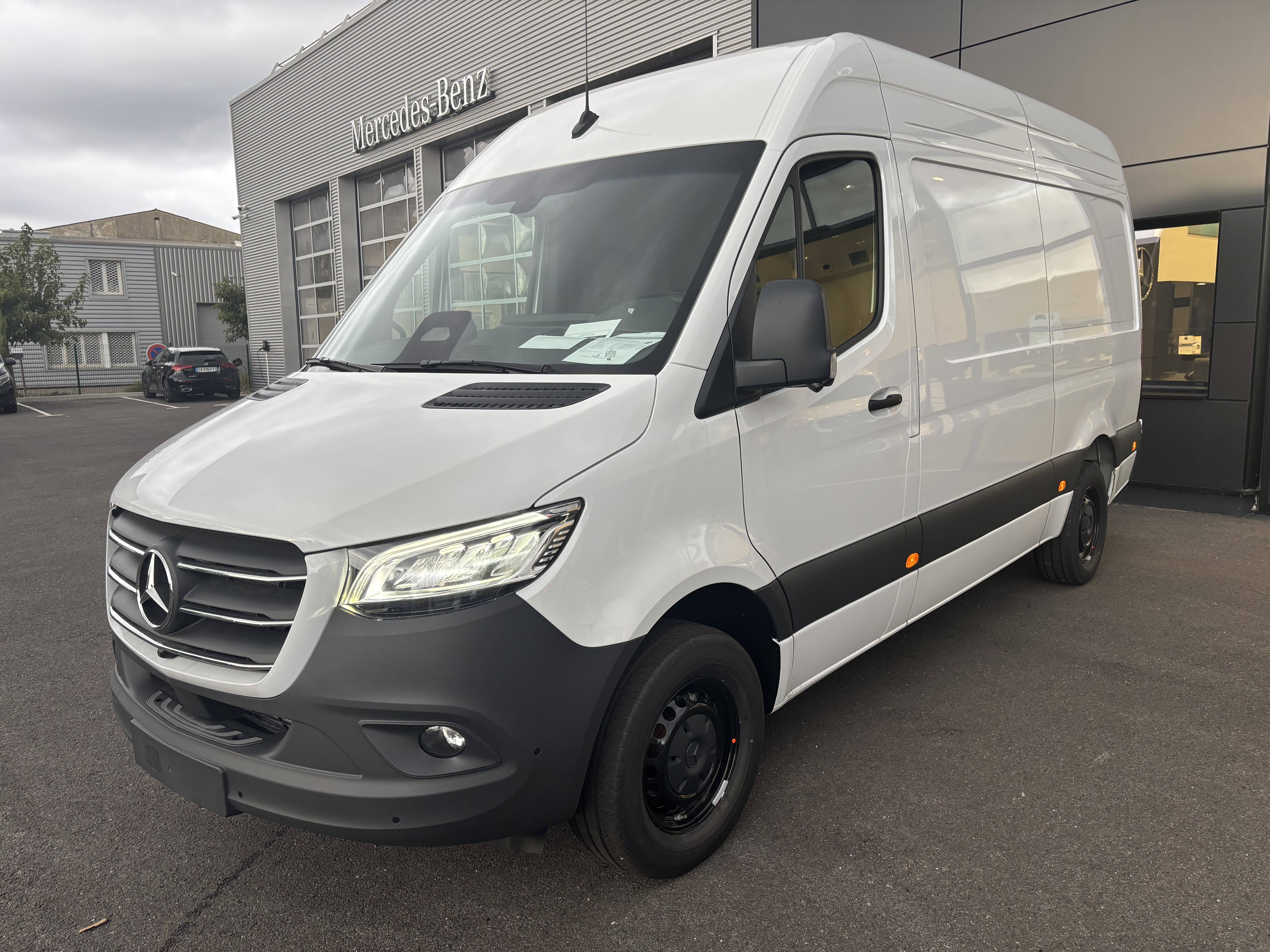 Photo Mercedes-Benz SPRINTER 315 CDI Fourgon PRO Toit sureleve Standar  SPRINTER 315 FG 37 3,5t PRO