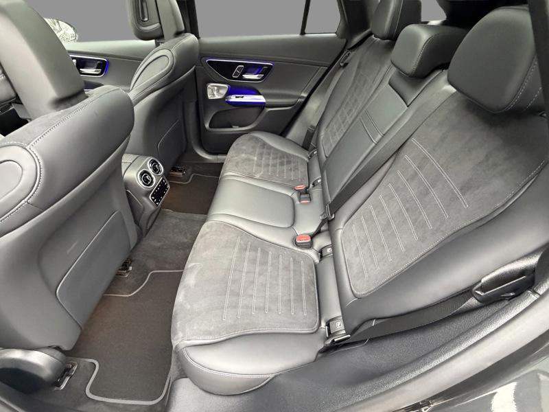 Image Mercedes-Benz GLC SUV GLC 220 d 4MATIC AMG Line  GLC 220 d 4MATIC AMG Line