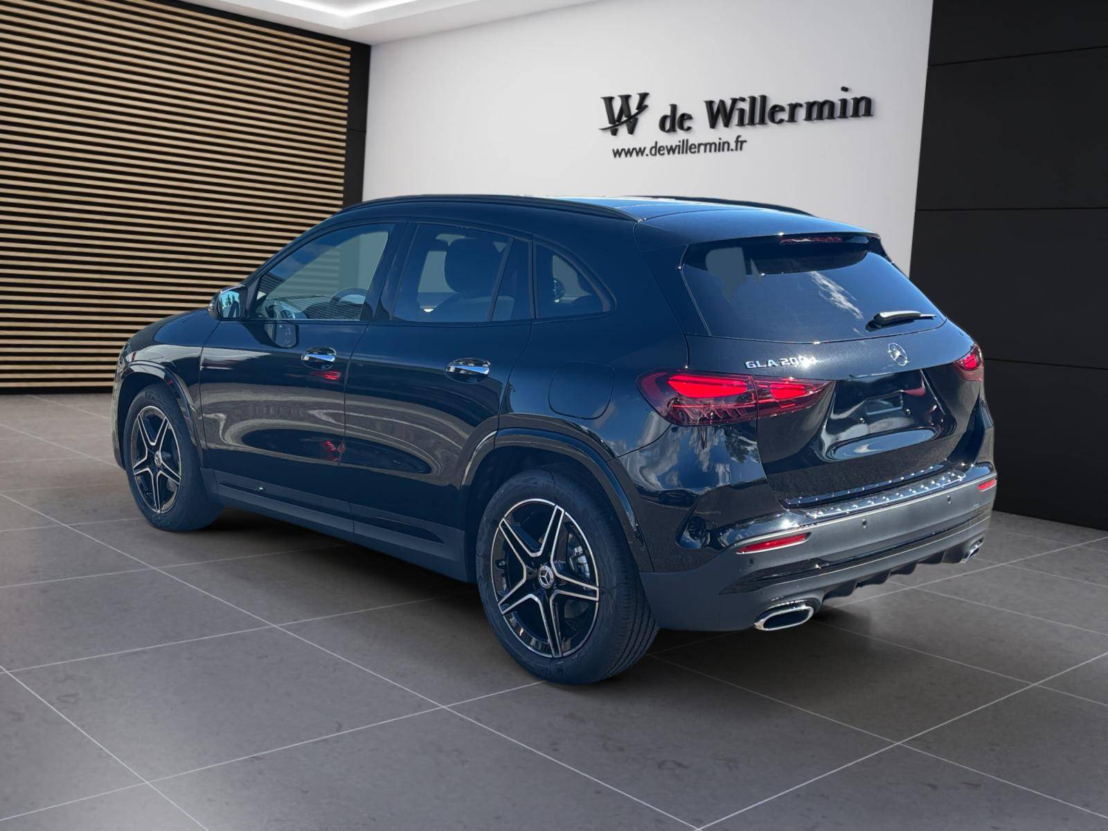 Image Mercedes-Benz GLA 200 d AMG Line  GLA 200 d AMG Line