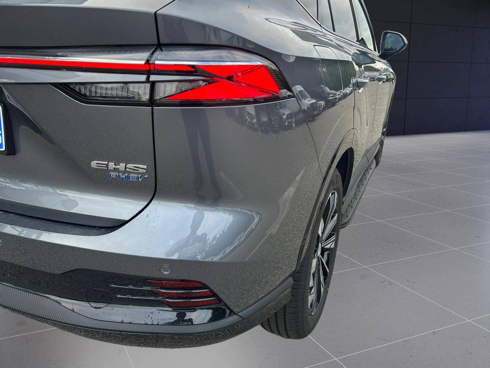 Image MG EHS Luxury 1,5 L Turbo 272 ch 