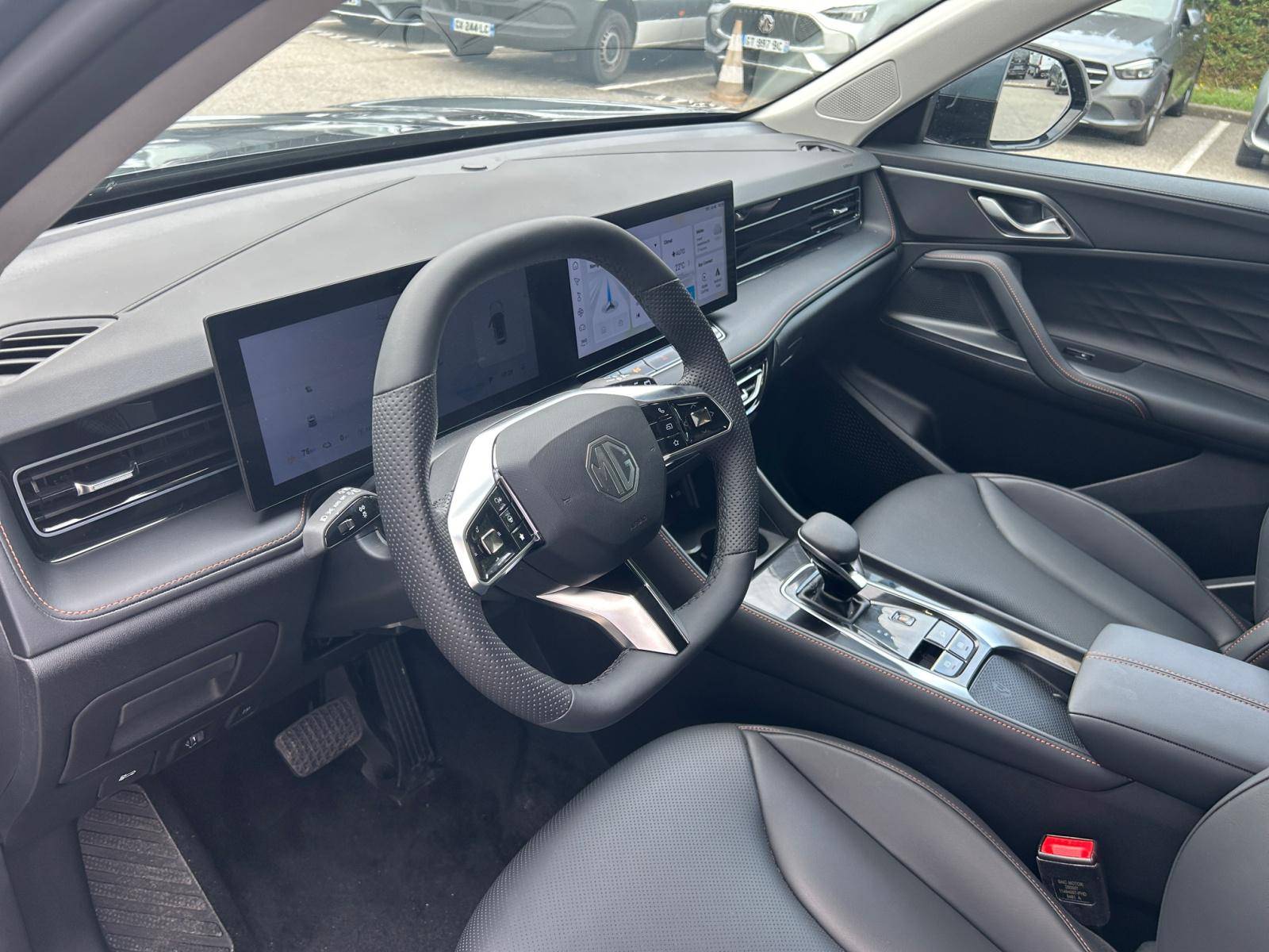 Image MG EHS Luxury 1,5 L Turbo 272 ch 