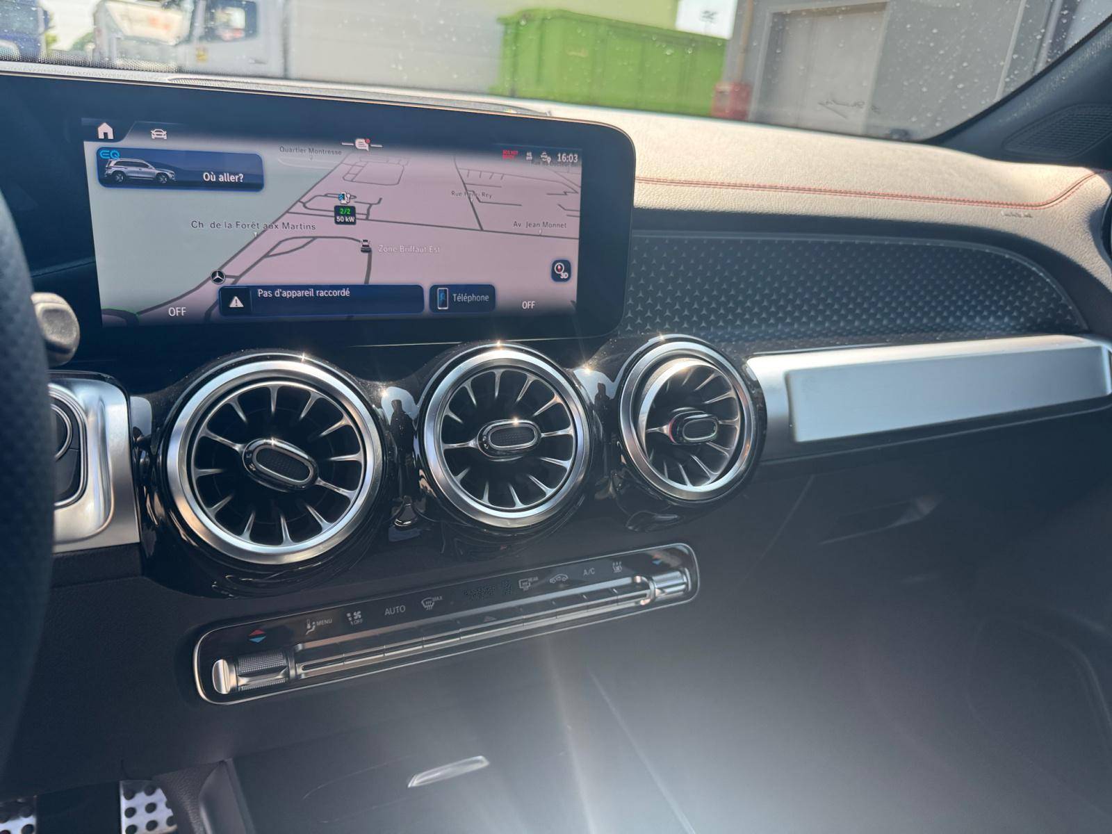 Image Mercedes-Benz EQB 350 4MATIC AMG Line  EQB 350 4MATIC AMG Line