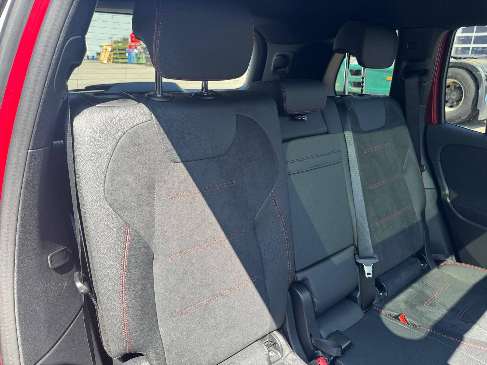 Image Mercedes-Benz EQB 350 4MATIC AMG Line  EQB 350 4MATIC AMG Line