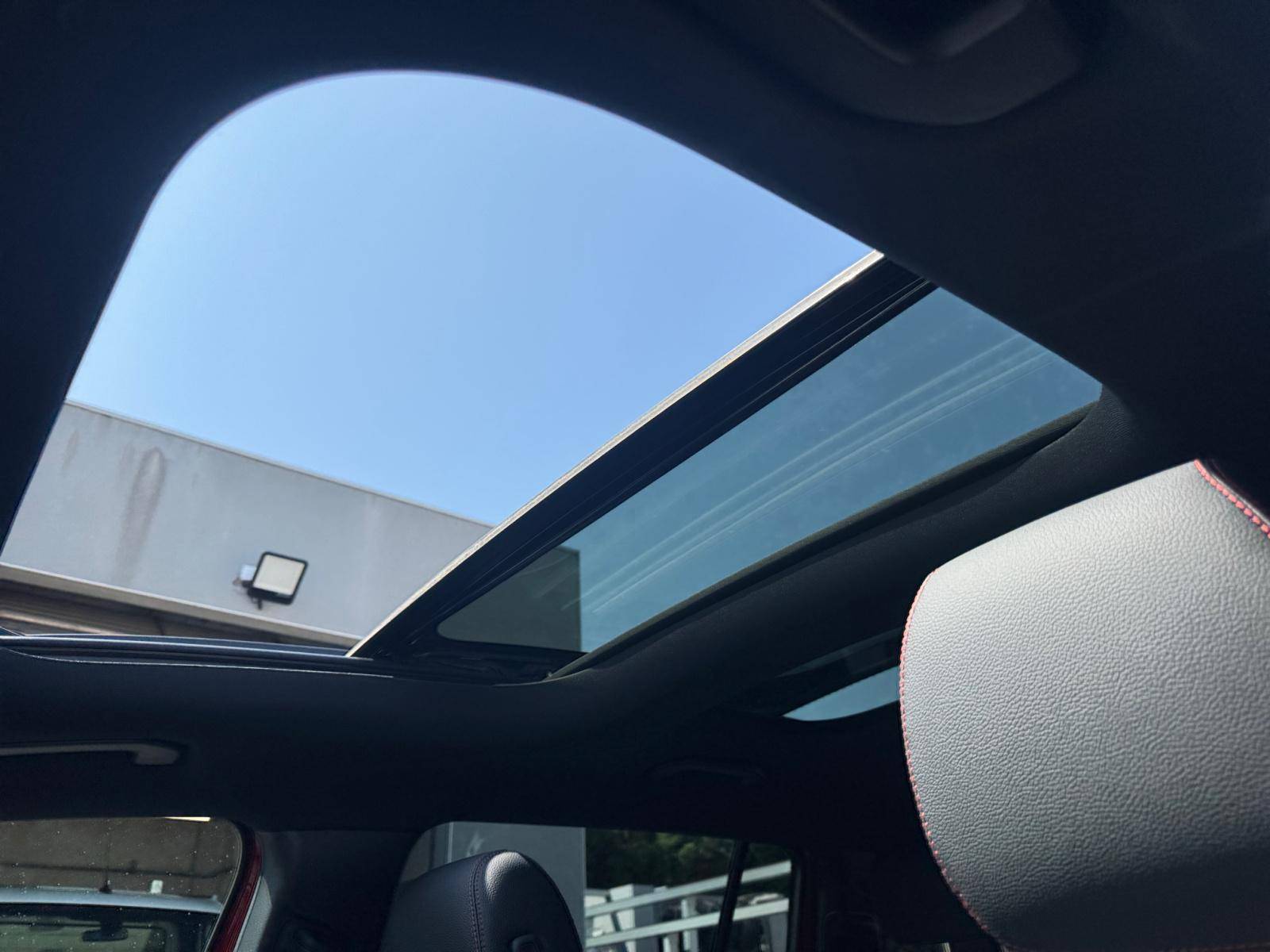 Image Mercedes-Benz EQB 350 4MATIC AMG Line  EQB 350 4MATIC AMG Line