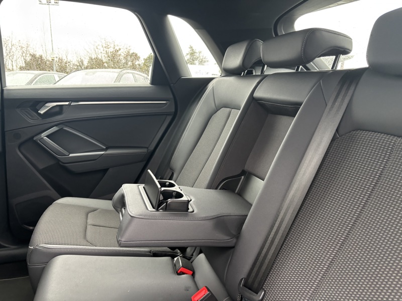 Image Audi Q3 45 TFSI e S line  1.4 245 ch S-tronic6