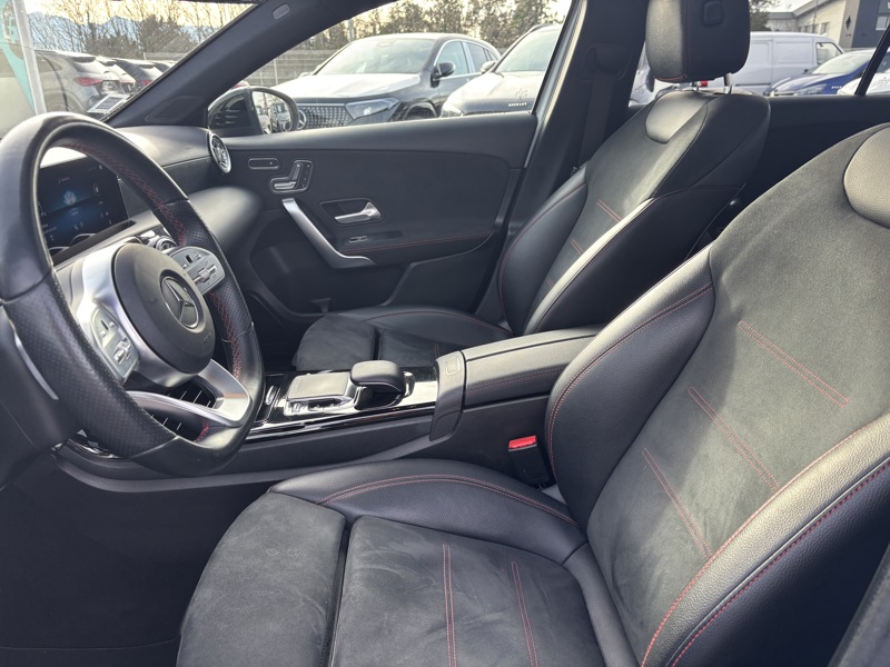 Image Mercedes-Benz CLASSE A 180 d Berline AMG Line  