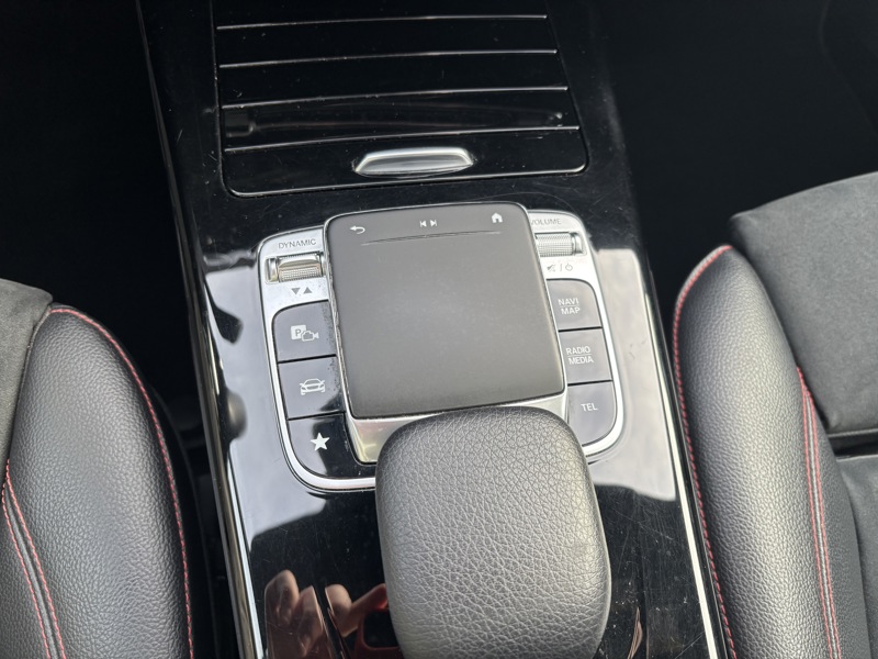 Image Mercedes-Benz CLASSE A 180 d Berline AMG Line  