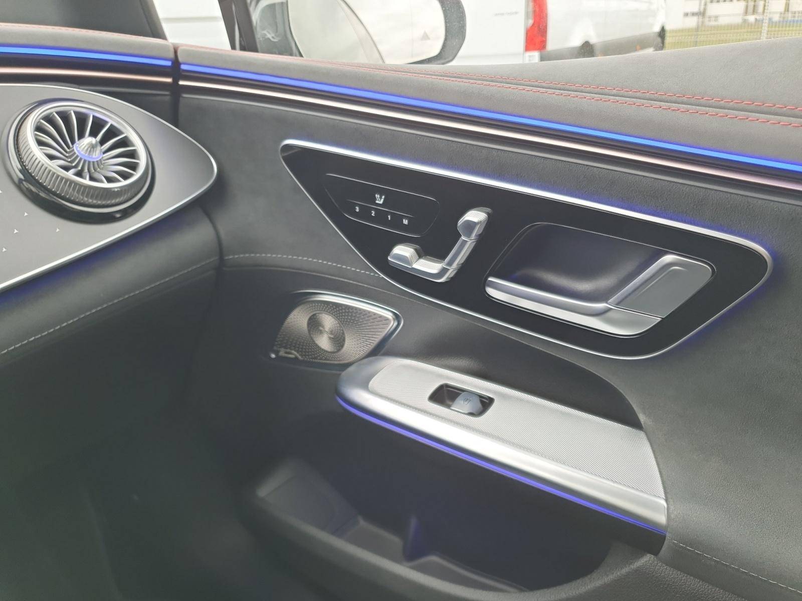 Image Mercedes-Benz EQE BERLINE EQE 350 AMG Line  EQE 350 AMG Line