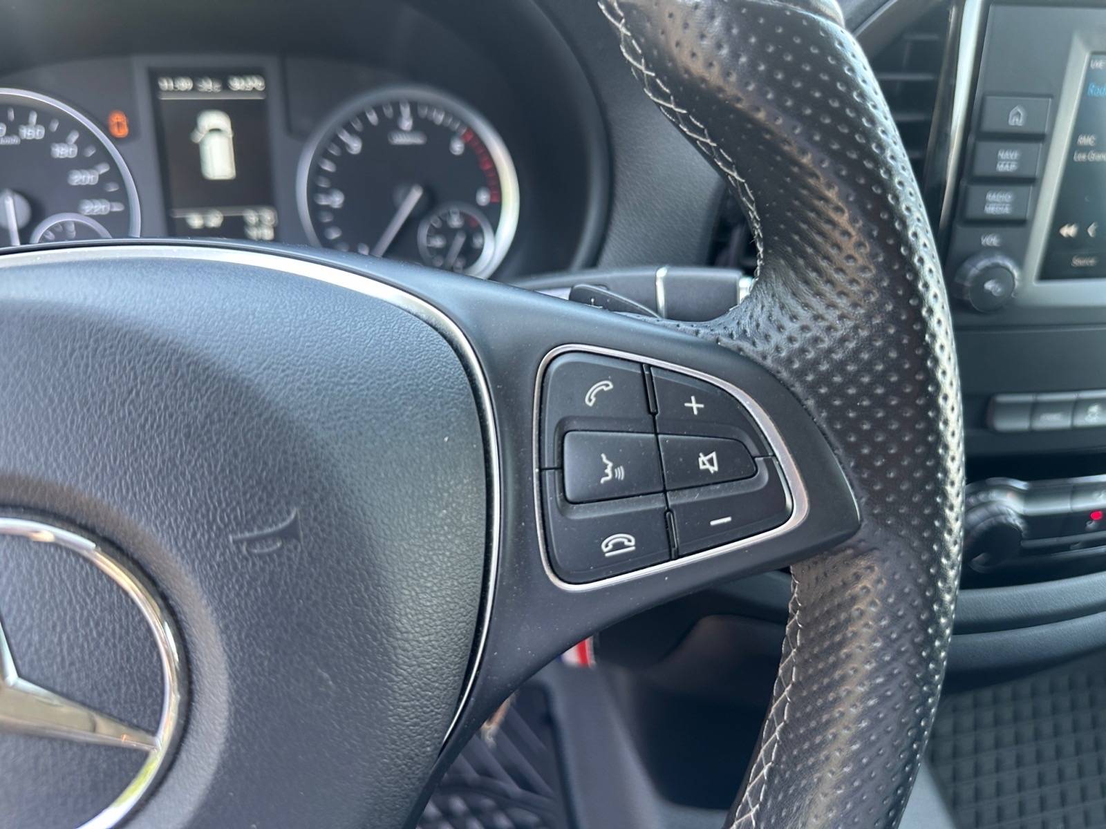 Image Mercedes-Benz VITO 119 CDI 4x4 Fourgon Long  VITO FGN 119 CDI LONG SELECT