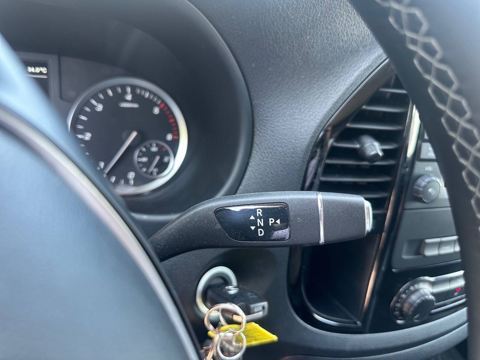 Image Mercedes-Benz VITO 119 CDI 4x4 Fourgon Long  VITO FGN 119 CDI LONG SELECT