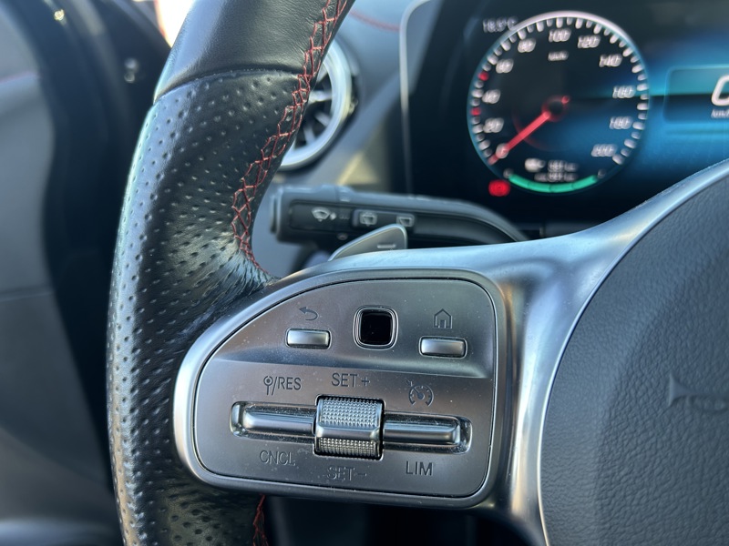 Image Mercedes-Benz EQA 350 4MATIC AMG Line  