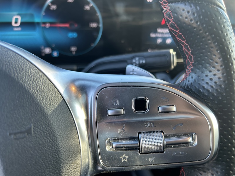 Image Mercedes-Benz EQA 350 4MATIC AMG Line  