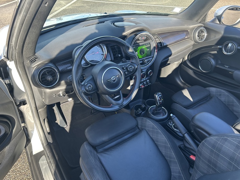 Image MINI CABRIO Cooper S John Cooper Works  2.0 192 ch 